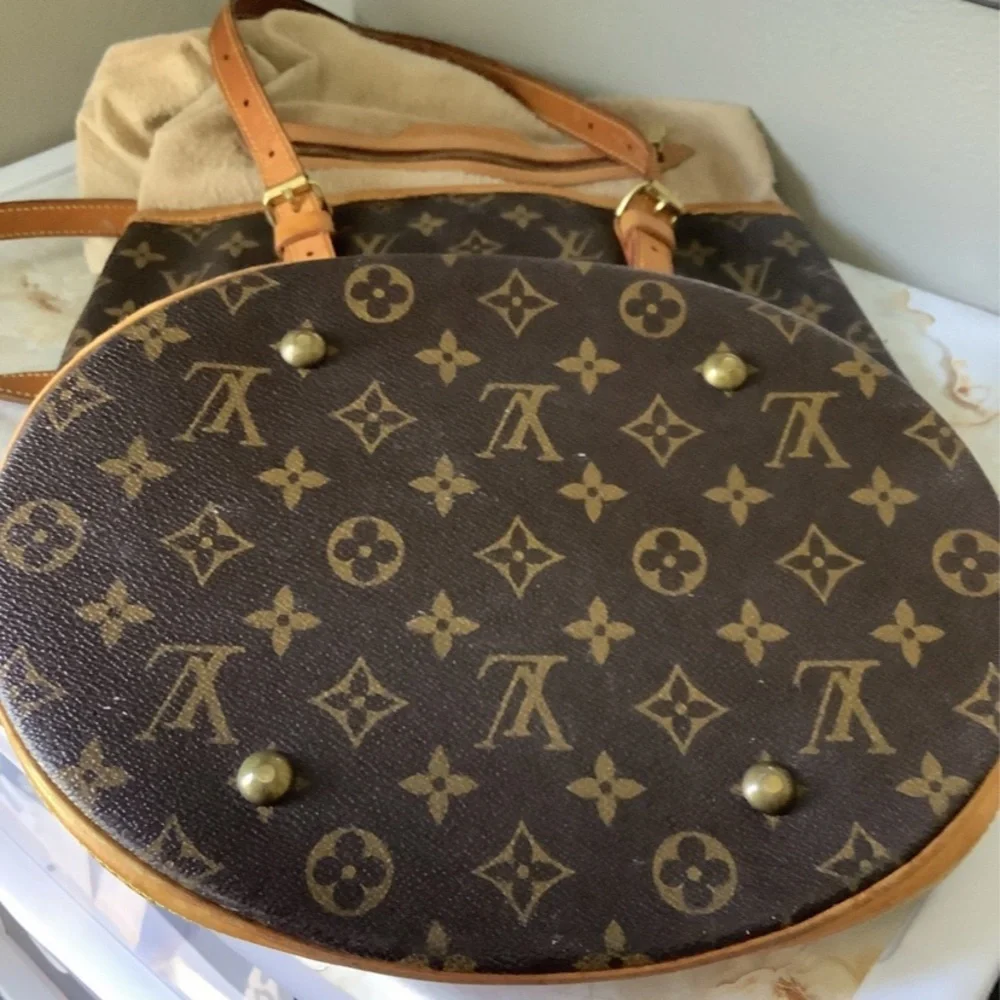 Louis Vuitton Monogram Canvas Tote Bag - Picture 8 of 10